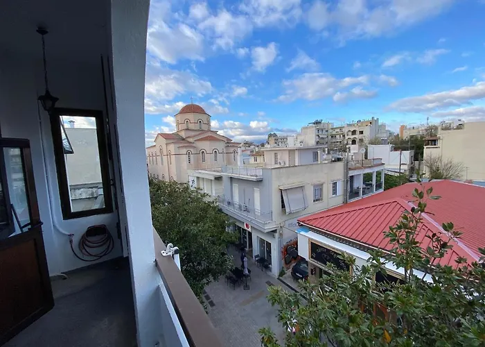 Classic 2 Bedroom Apartment Next To Metro - Marousi